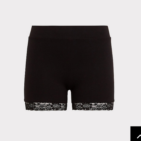 torrid Pants - 🆕BLACK LACE TRIM BIKE SHORT